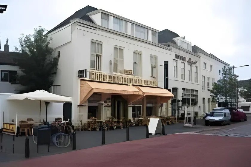 City2Beach Hotel - Image 1