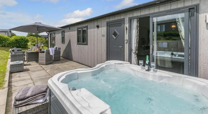 3 Bed in Broadwoodwidger oc-h31770 - Image 1