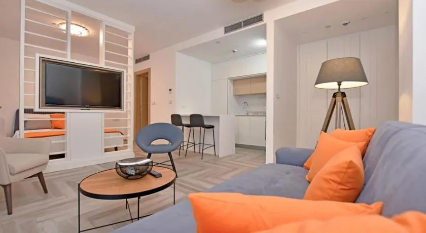 Apartment in Herceg Novi - Meljine - Image 1