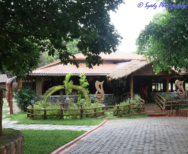 Shangri-La Jungle Village Resort - Image 1