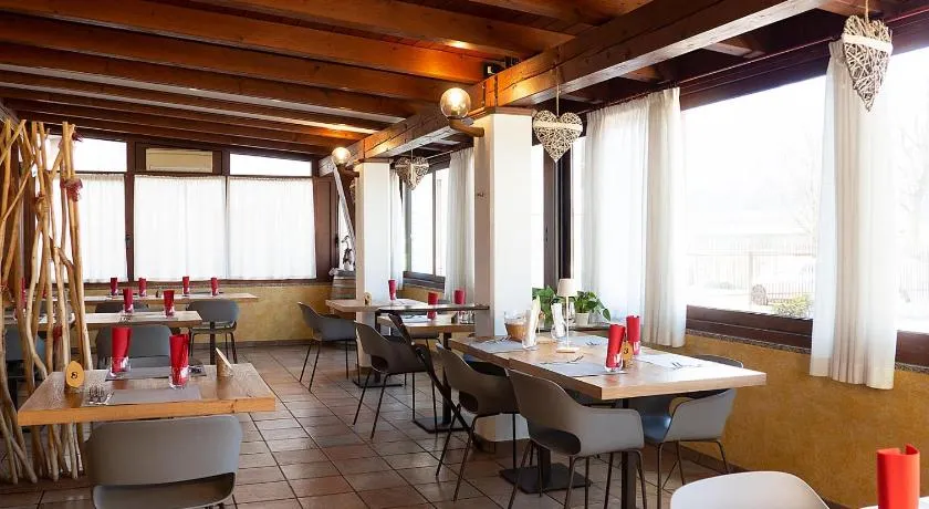 Al Benvenuto Hotel & Restaurant - Image 1
