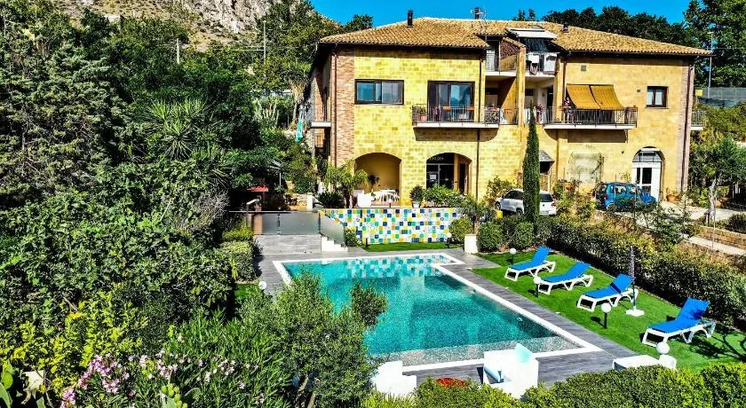 b&b Pirriera - Image 1