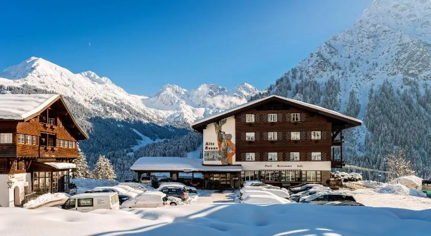 Hotel Alte Krone - Image 1