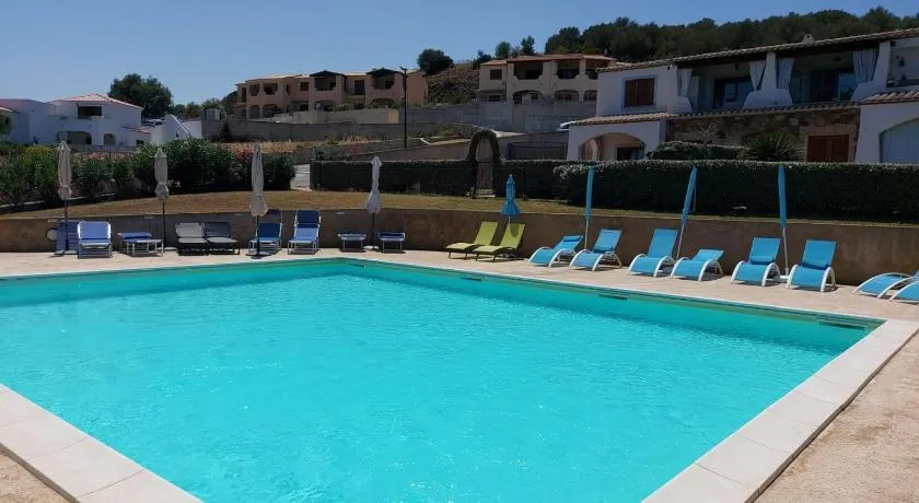 Villetta Mirto piscina condivisa - Image 1