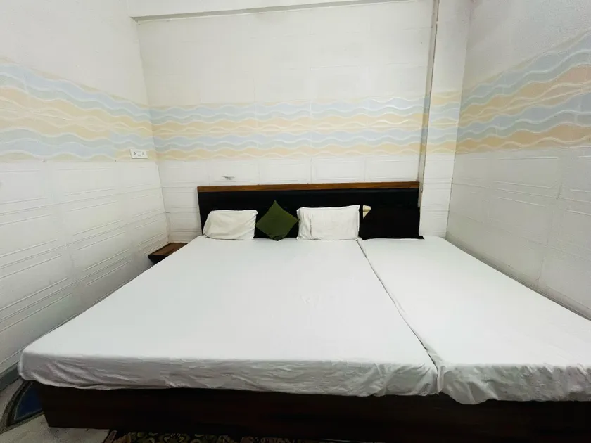 POP 84069A Raghav Guest House - Image 1