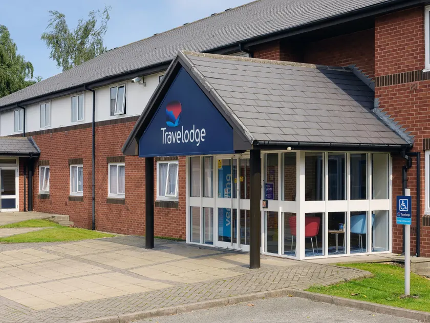 Travelodge Sheffield Richmond - Image 1