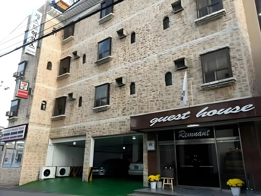 Ramnant Guest House - Image 1