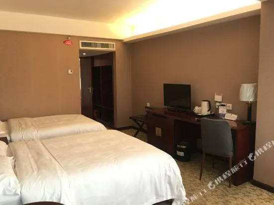 Longhai Hotel (Xi'an Railway Station Airport Shuttle) - Image 1