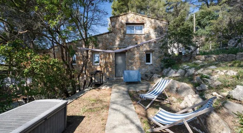 Gîte De Charme Sous Les Pins - Image 1