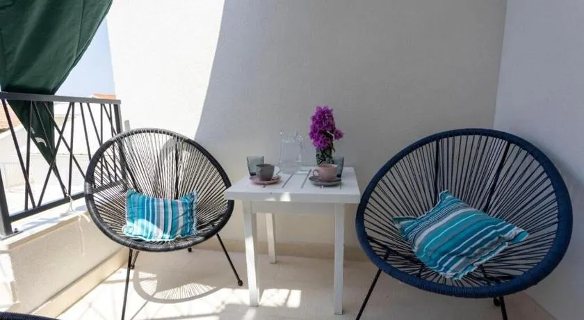 Apartment Coastal Urban Nest - Image 1