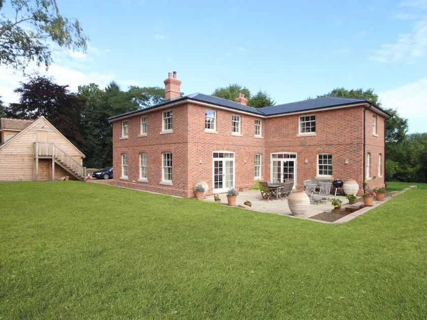 Stanford Dingley Bed and Breakfast - Image 1