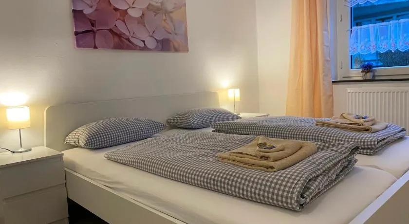 Ferienwohnung Augsburg 2 - Image 1