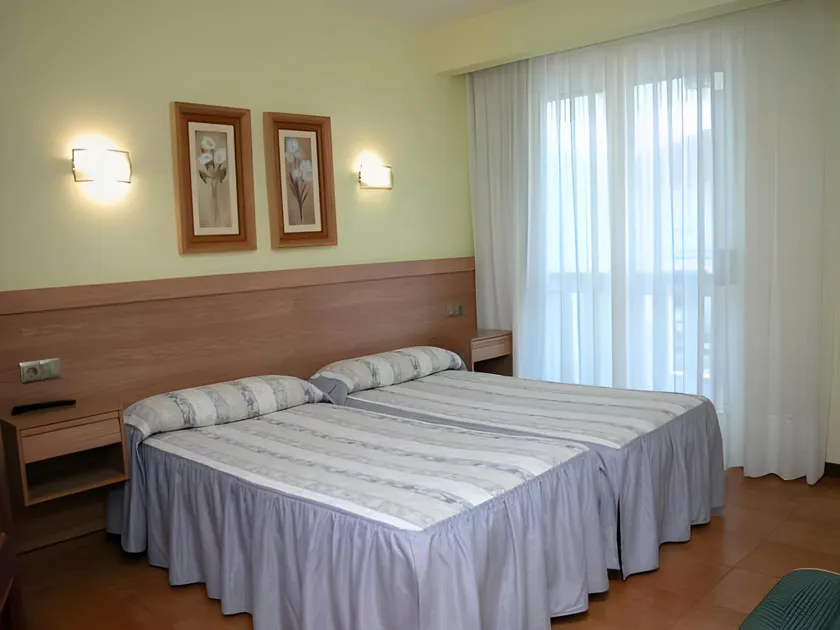 Hotel Caribe Sanxenxo - Image 1