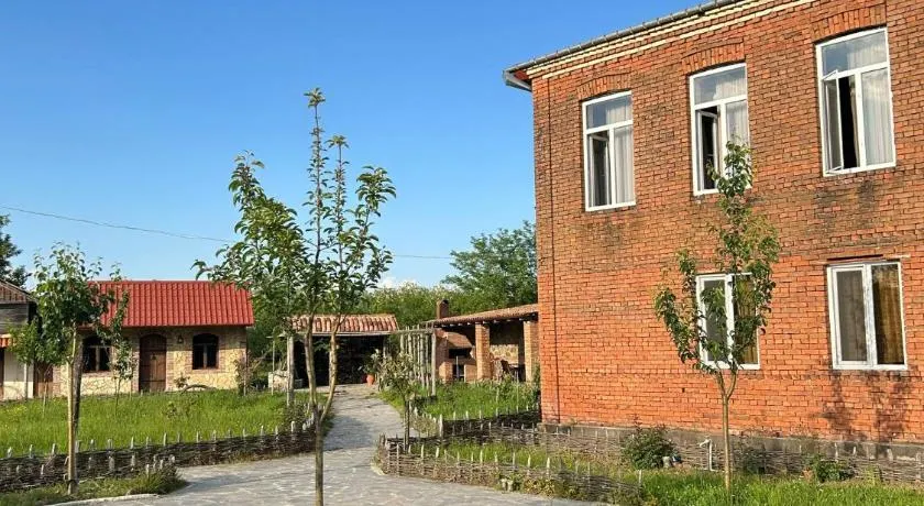Villa Obcha - Whispering Vines Guesthouse - Image 1