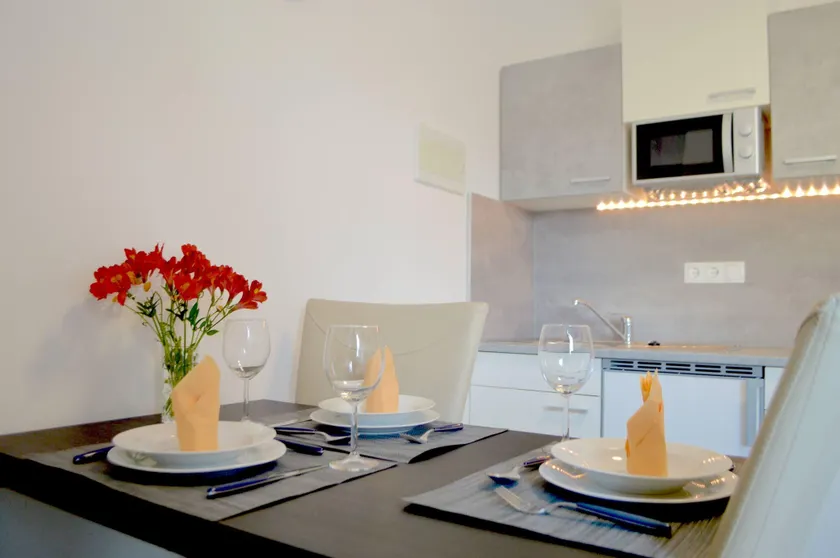 Sea View Apartment Mariana - Image 1