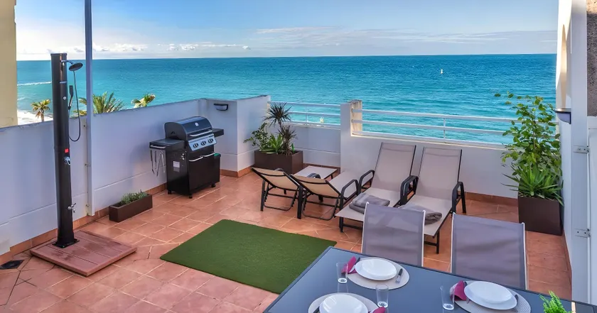 Torrenueva Beach Penthouse - Image 1