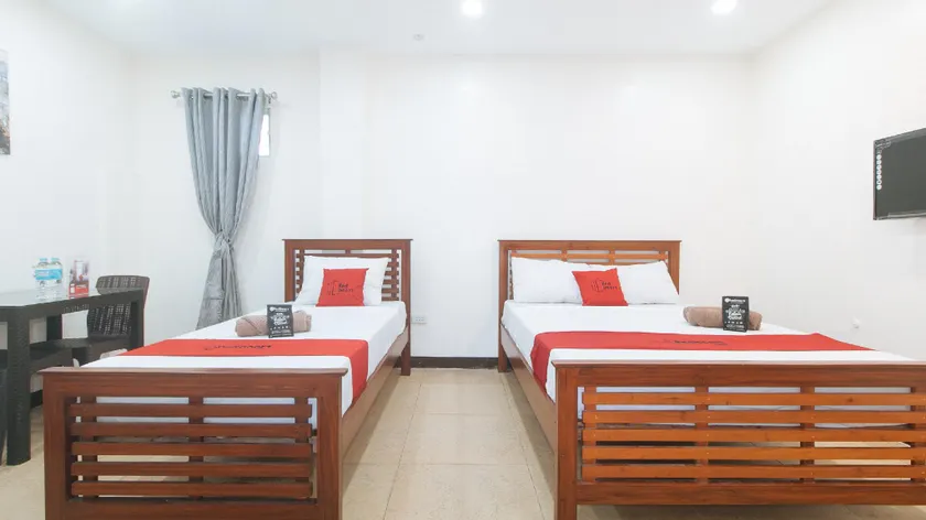 RedDoorz at RJs Bldg near Lyceum Gen Trias Cavite - Image 1