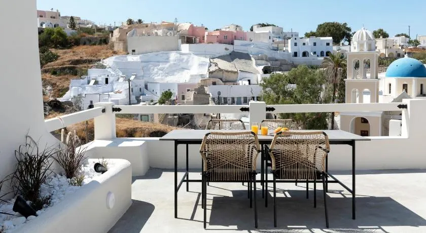 Acave Santorini Suites - Image 1