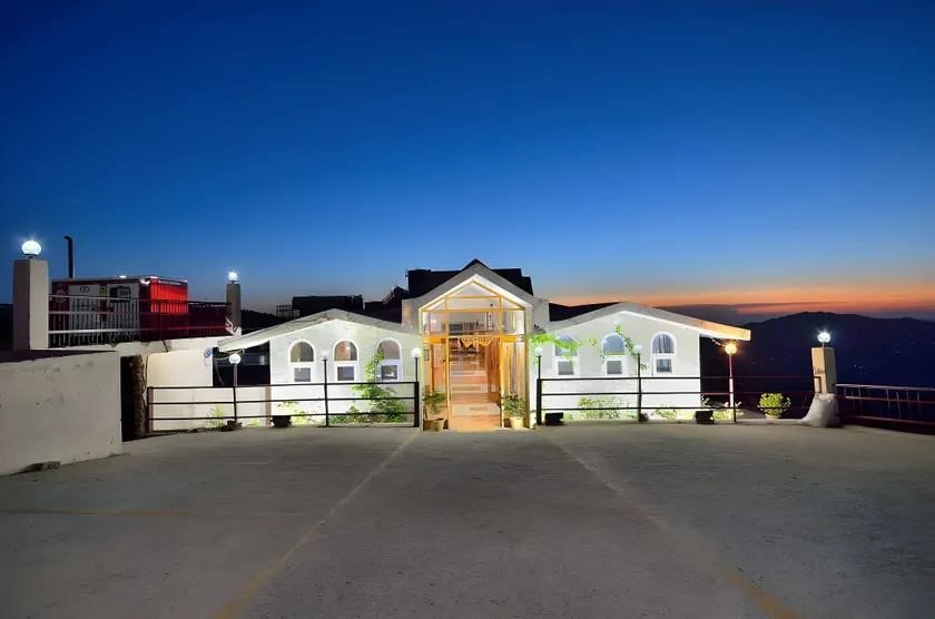 Grand Sunset - Chail - Image 1