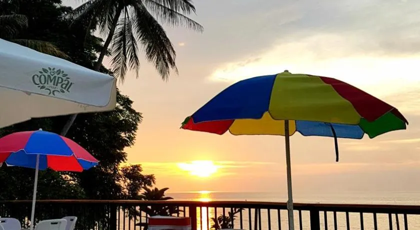 Lauhata Beach Escape - Image 1