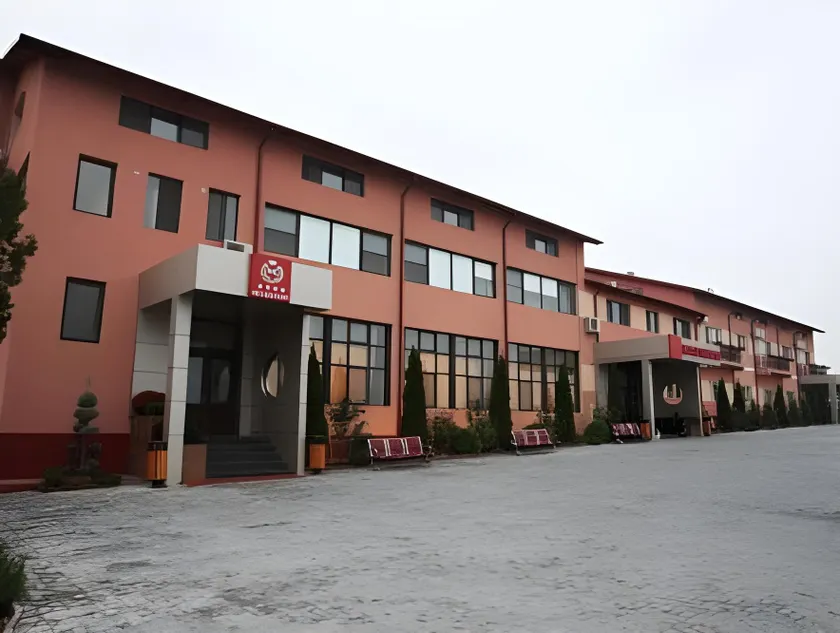 Hotel Capitol - Image 1