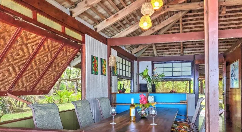 TAHITI Tamanu House - Séjour Bord de mer, Plage privée, TV, Wifi, Hôte Polynésienne - Image 1