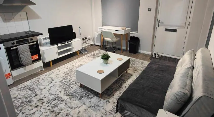 Lovely 1 Bed apartment available - Image 1