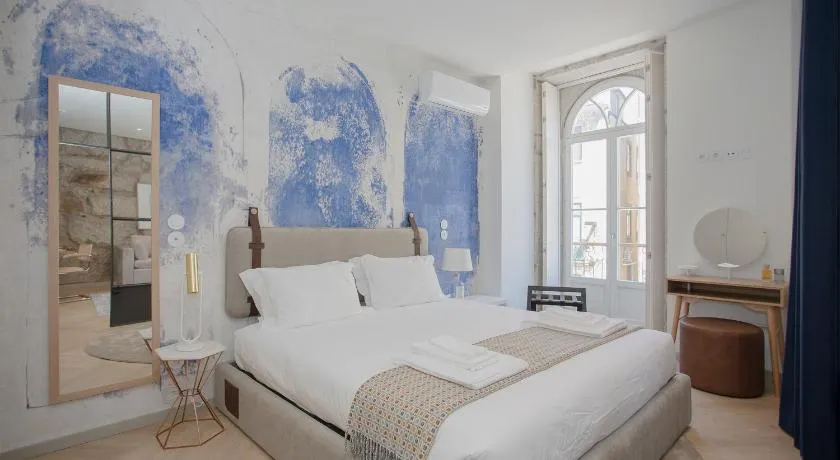 Liiiving in Porto - Luxury Beachfront Apartments - Image 1