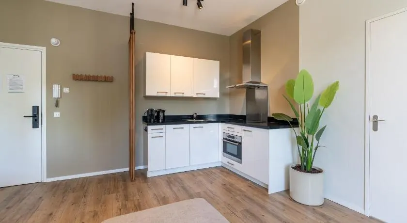 Utrecht City Apartments - Huizingalaan - Image 1