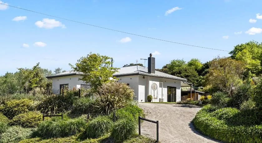 Esto house - Image 1