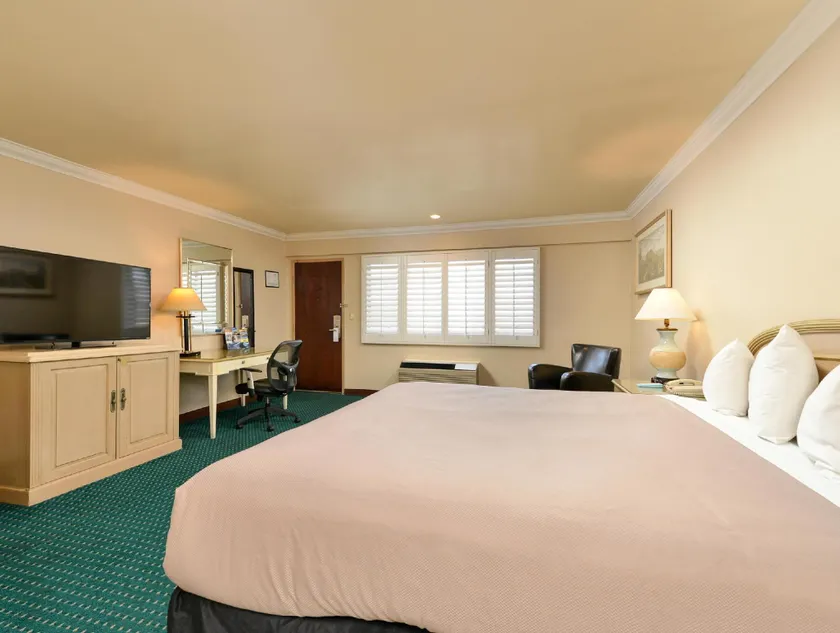 Hotel Heritage - Image 1