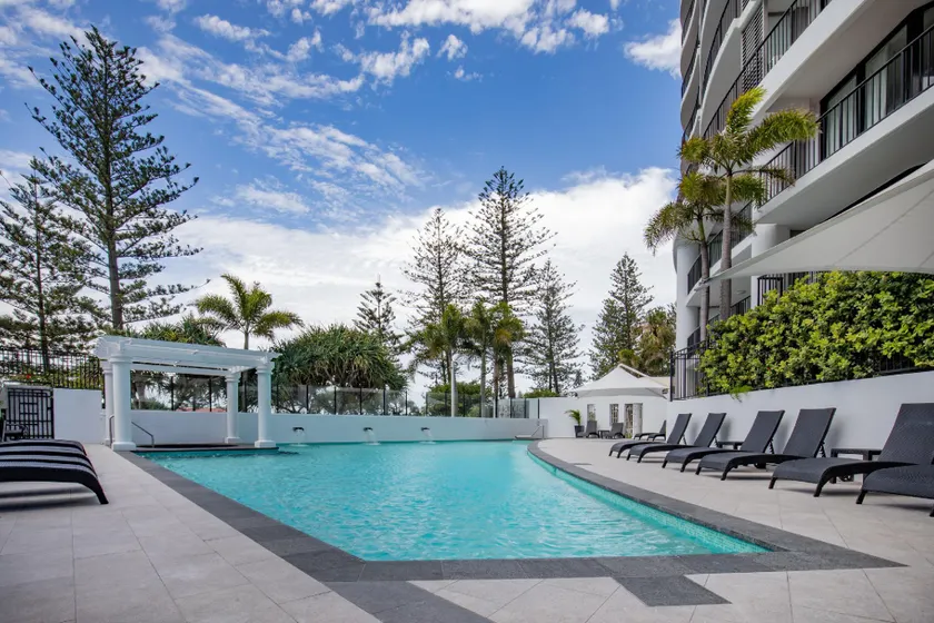 Mantra Coolangatta Beach - Image 1