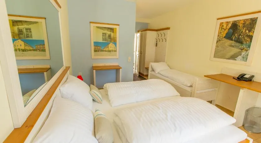 Hotel Elia - Image 1