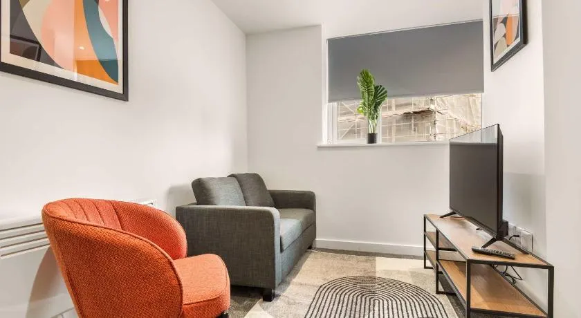 Stylish 1 BED Apartment in Central Hull - Image 1
