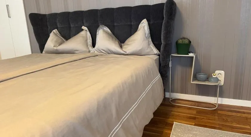 30 min from Munich & S-Bahn apartment with garden - Image 1