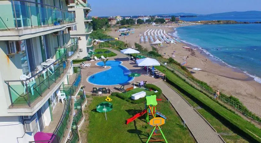 Lozenetz Beach Apartments - Image 1