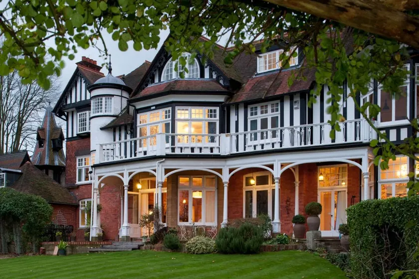 River Arts Club - Image 1