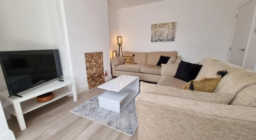 Rossendale by Cliftonvalley Apartments - Image 1