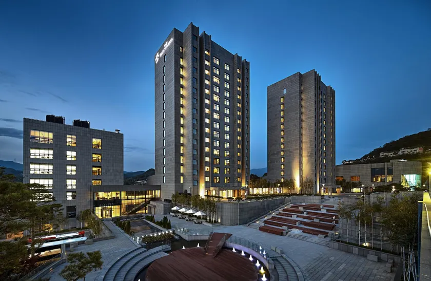 BloomvistaHotel&Conference - Image 1