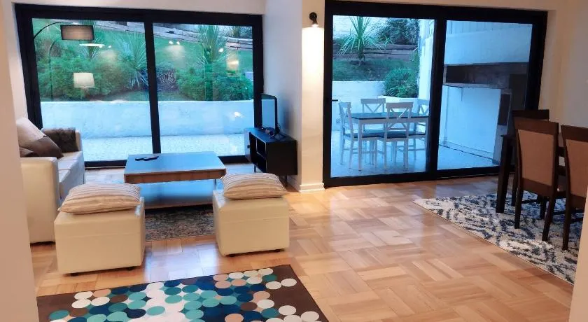 Jardín privado para familias y trabajo - Image 1