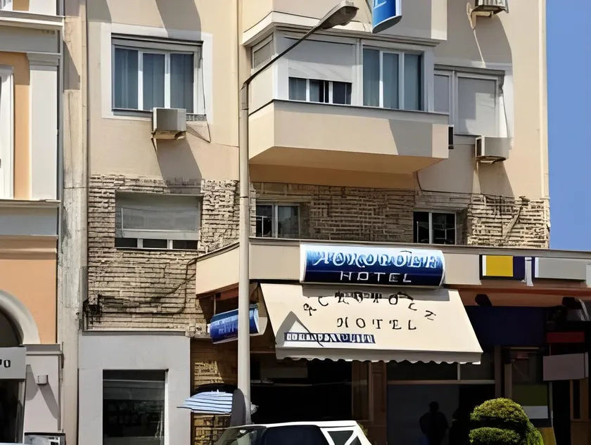 Piraeus Acropole Hotel - Image 1