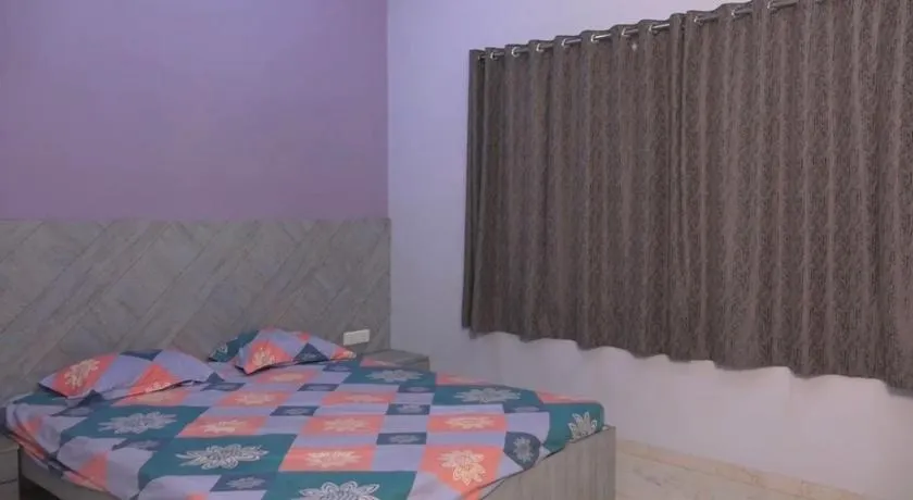 Central villa - Image 1