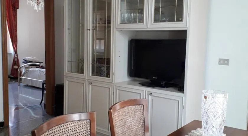 Riva Beach House - Image 1