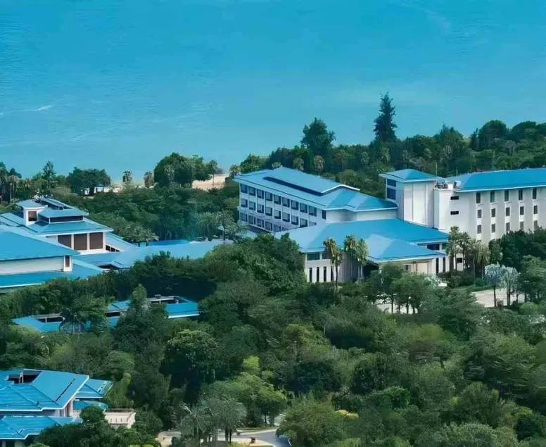 Seaview Resort Xiamen - Image 1