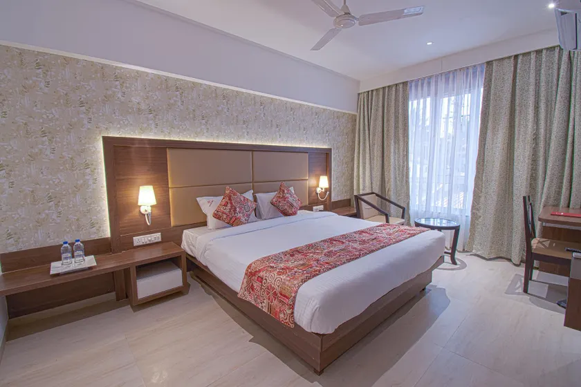 Hotel Park Tree, NEAR 5 STAR MIDC, KANERIWADI, NH4 GOA HIGHWAY KOLHAPUR - Image 1