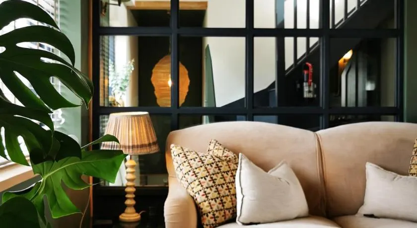 The Architects Home - Image 1