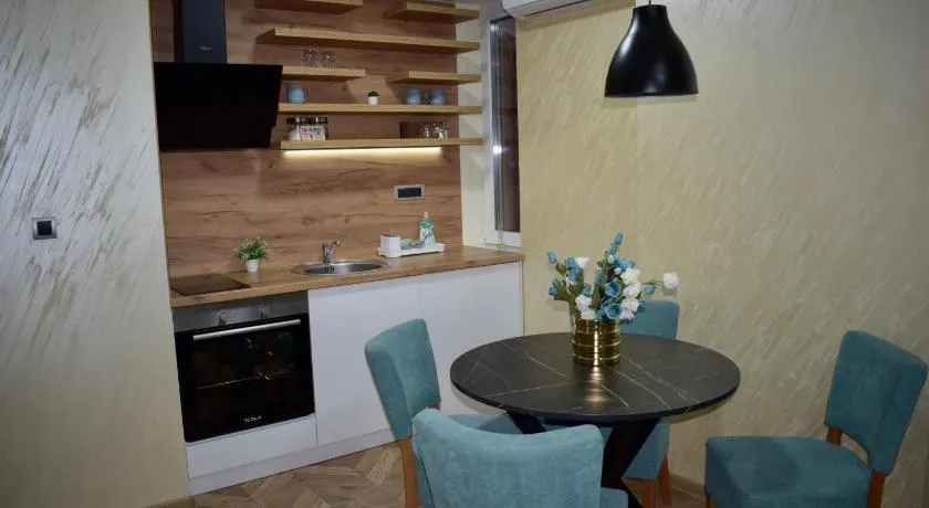 Pink House Apartments - Image 1