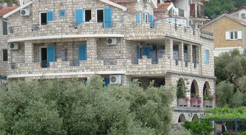 Apartments and Rooms Drago - Image 1