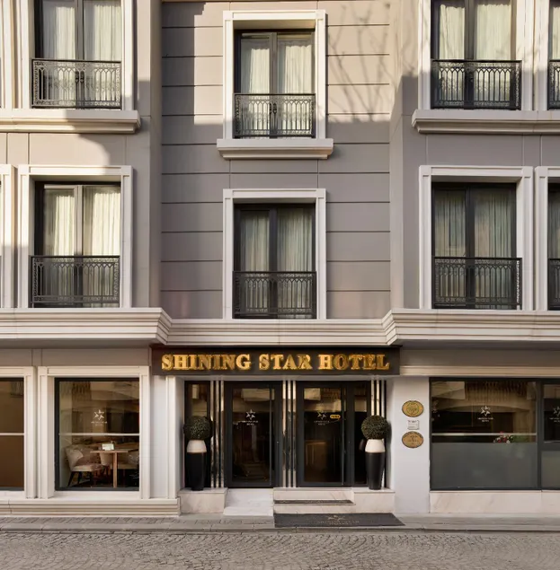 Shining Star Hotel - Image 1