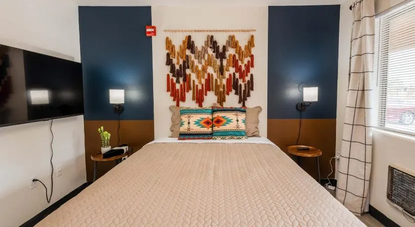 Tolleson Studio Cozy Retreat for 2 Guests - Image 1